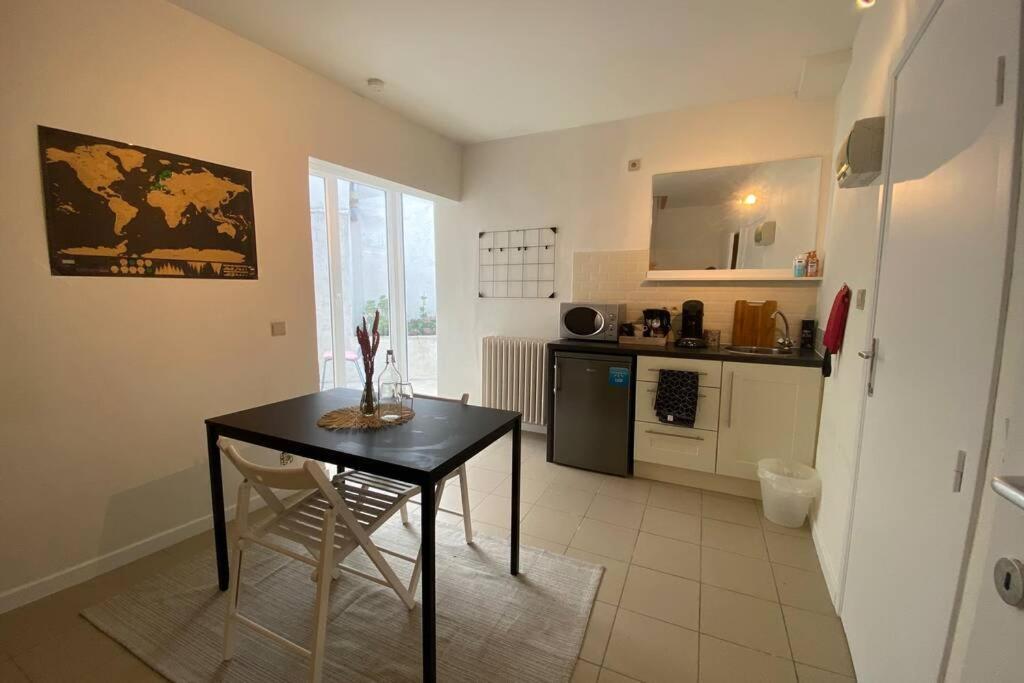 Studio With Terrace In 17Th Century House Apartment Bruges Exterior photo